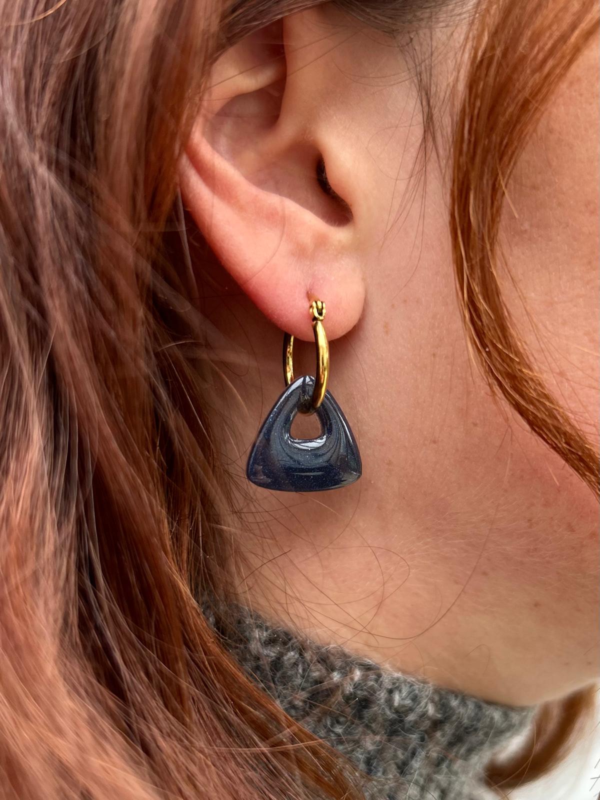 Pampilles triangulaires bleues irisées