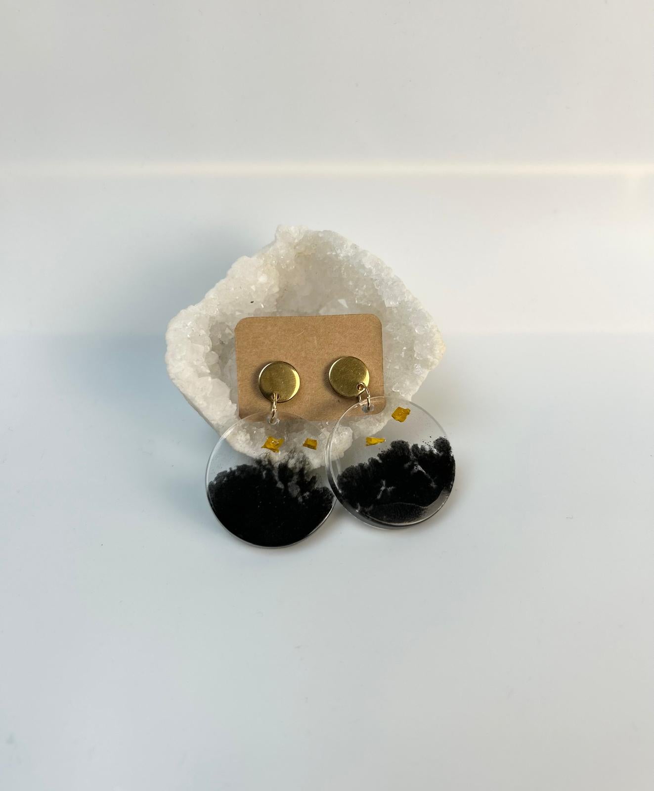 Boucles rondes fumées et pétales de tournesol