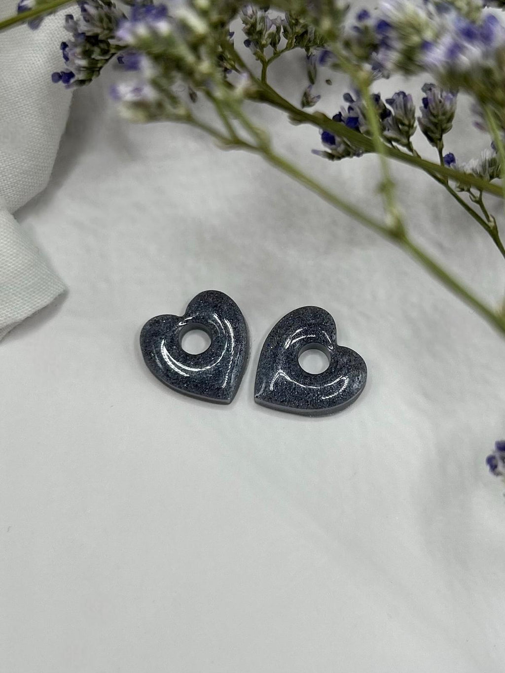 Pampilles coeurs violet métallique